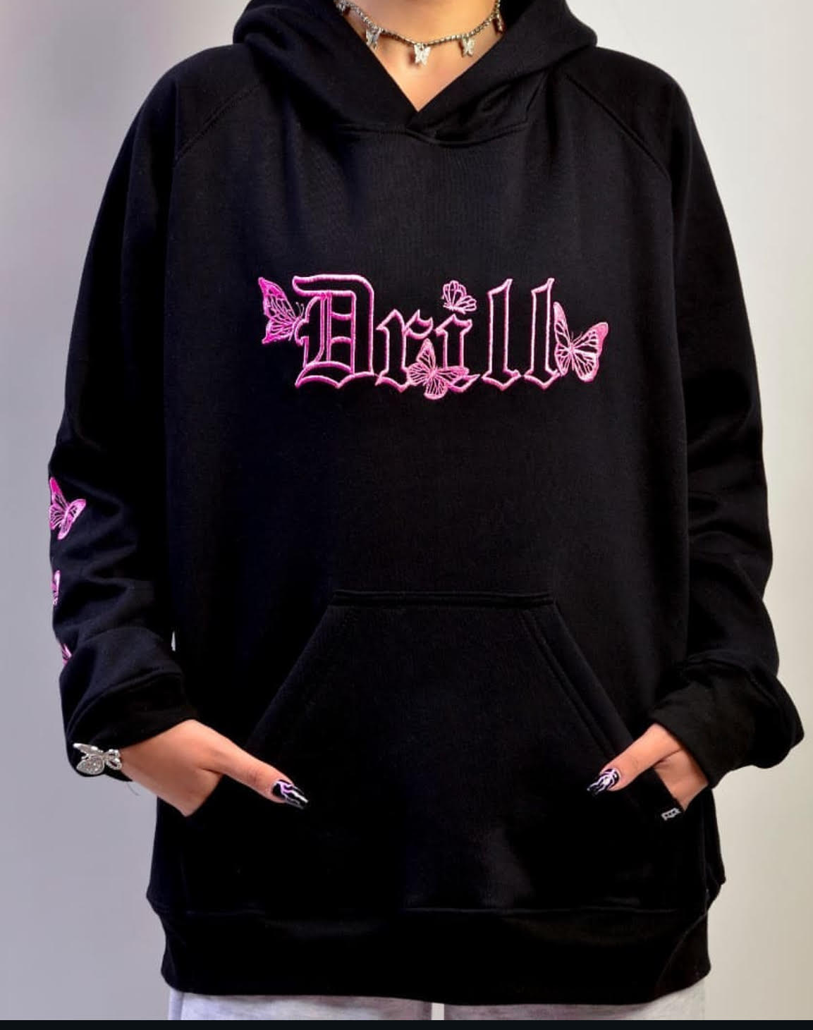 HOODIE BUTTERFLY NEGRO 🦋