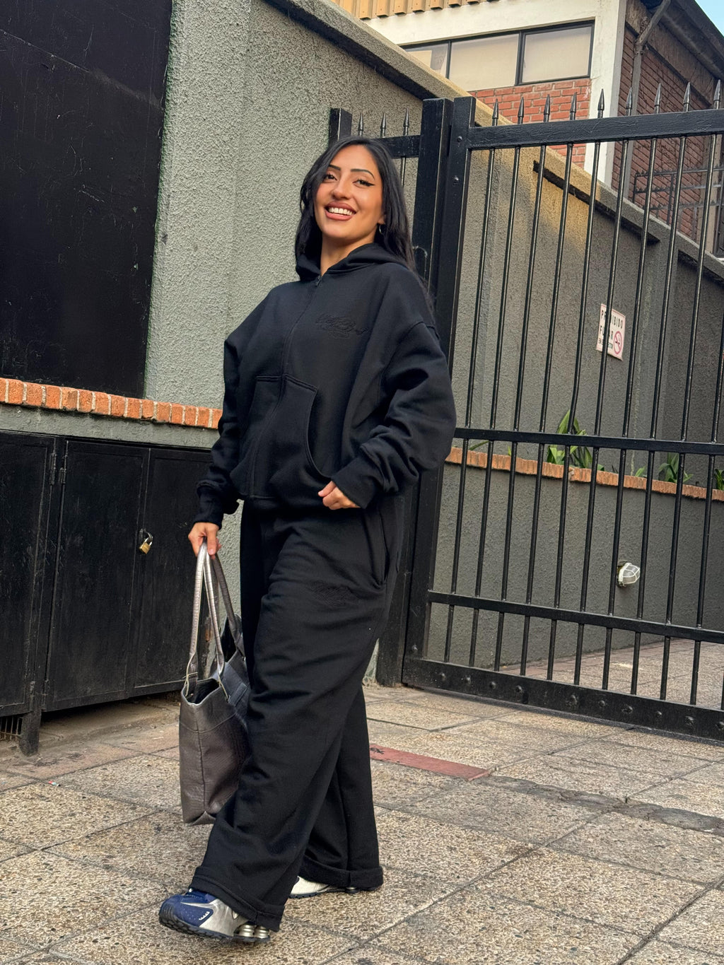 SWATPANT BAGGY CREM NEGRO